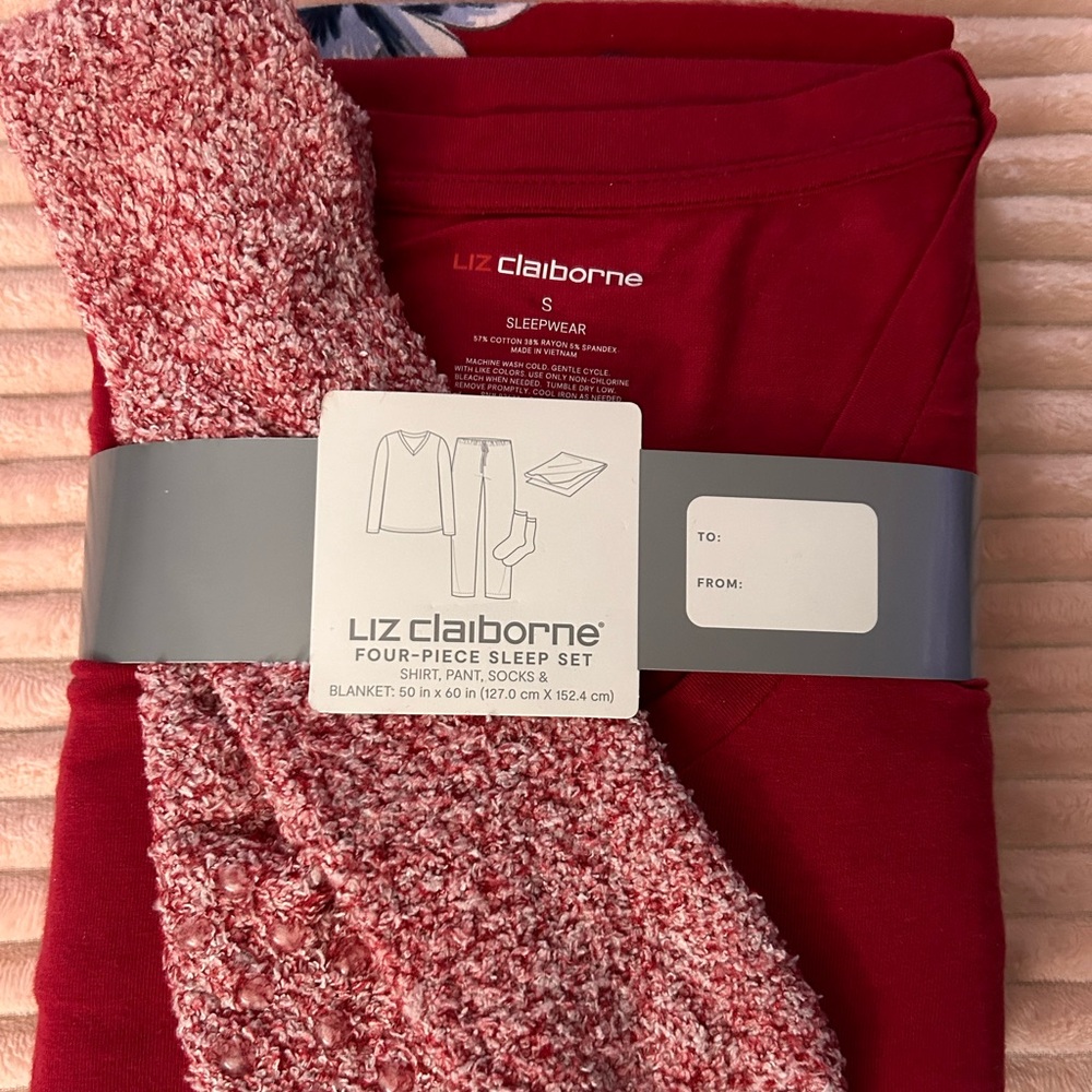 Liz Claiborne Four Piece Sleep Set in Small